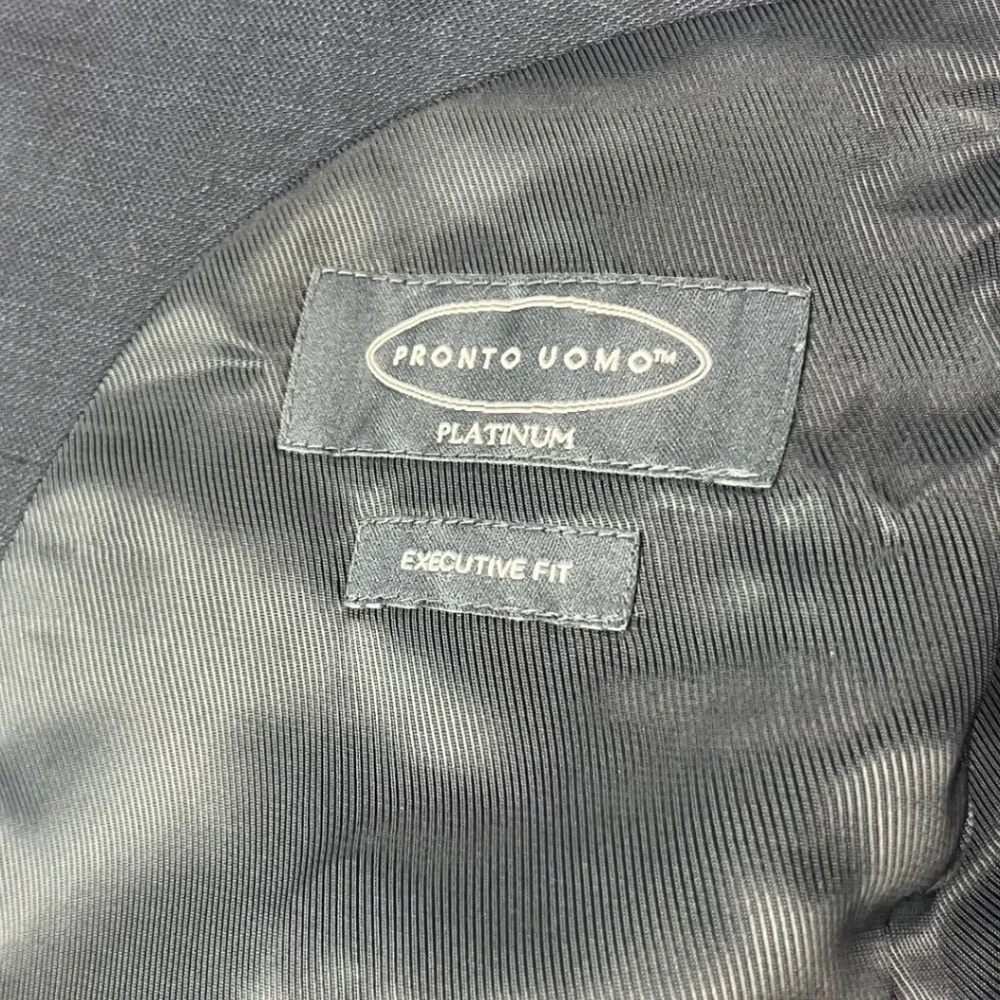 Pronto Uomo Platinum Wool Blazer Executive Fit Mens 44R Navy Blue Sport Coat‎
